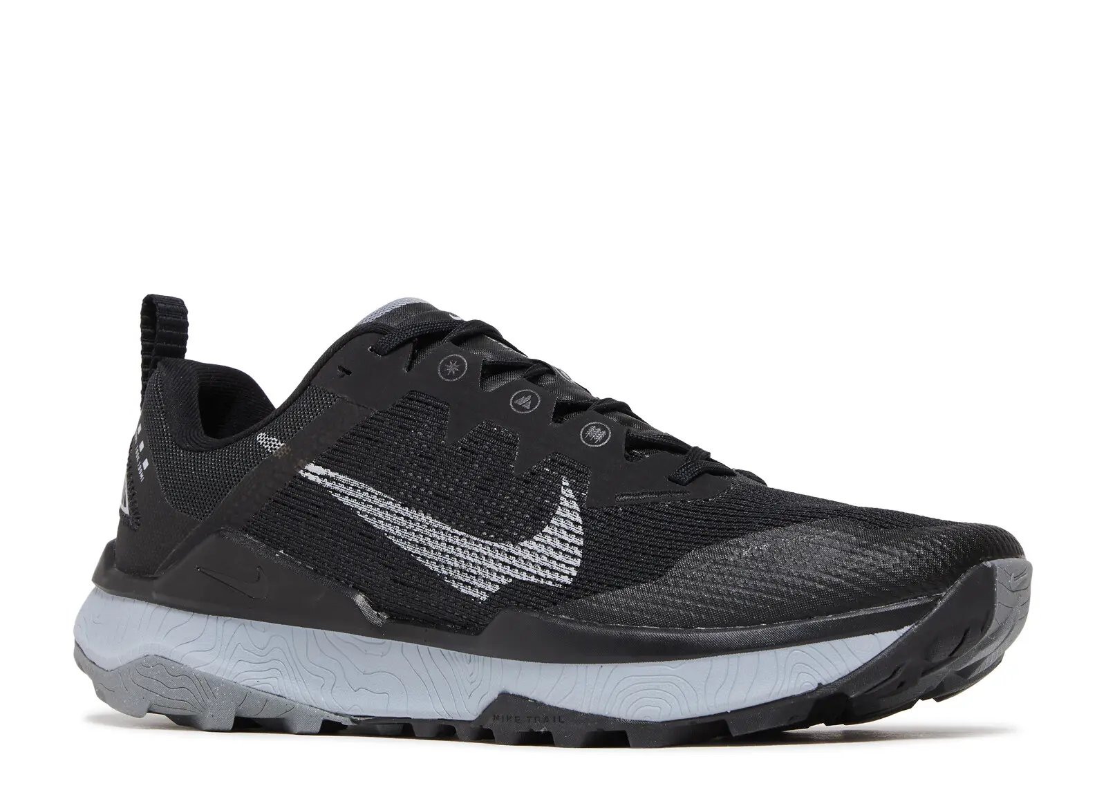 Nike Wildhorse 8 trail running shoes in the black and white colorway